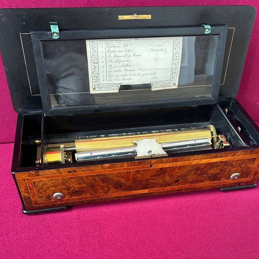 Victorian Music Box Circa 1875. 8 Airs Musical Box