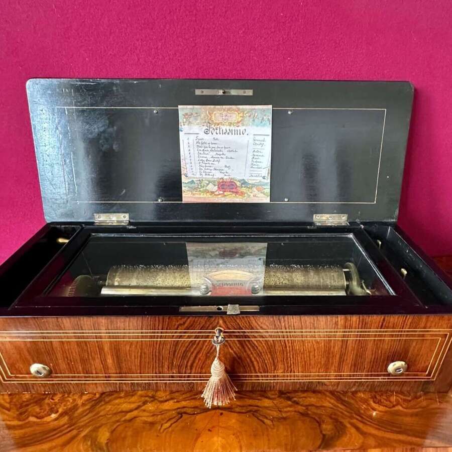 Music Box Circa 1860. 12 Aire Musical Box.
