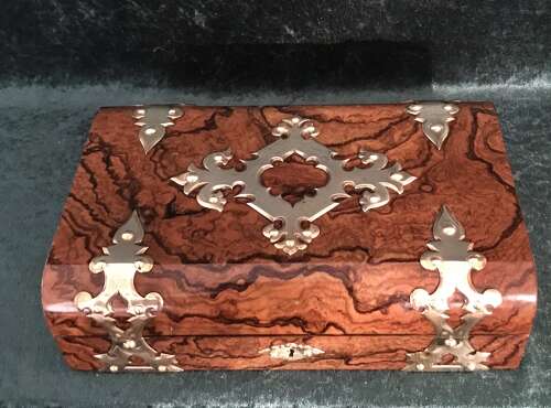 Superb Quality Walnut Games Box, Walnut Box, Circa 1875