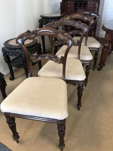 Good Set Of 4 Finely Carved Victorian Chairs