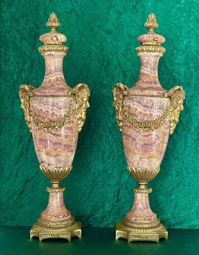 Grand Tour. Pair Of Cassolettes. Marble Vases