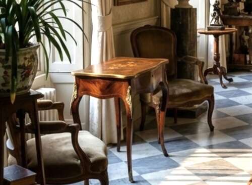 Victorian Poudreuse Circa 1880. Work Table. Or Dressing Table