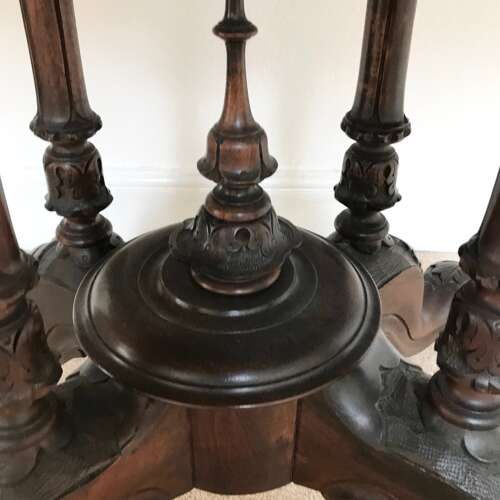 Fine Victorian Pedestal Table