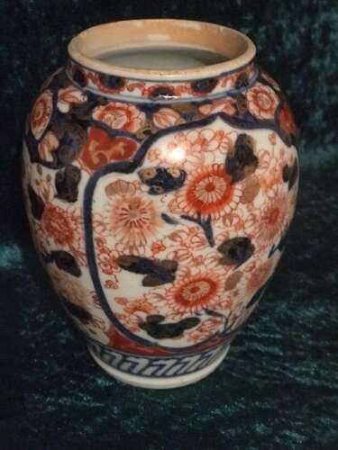 Decorative Imari Vase And Cover Circa 1910